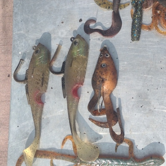 Assorted Fishing Lures Set - Picture 5 of 5